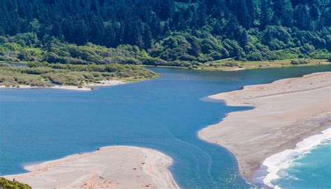 Klamath River estuary as it flows into the Pacific Ocean | FWS.gov