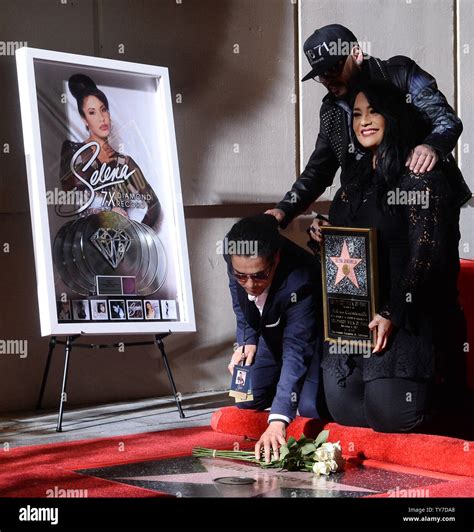 Selena Quintanilla Og Chris Perez Bryllup Selena And Chris At