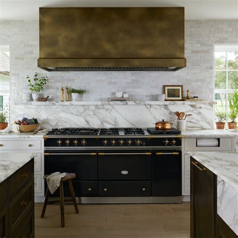 These 6 Kitchen Hardware Trends Will Be Everywhere in 2025