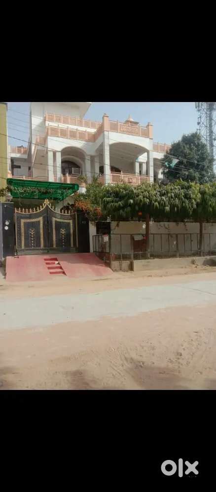 Fully furnished room set/flat with attched washroom kitchen for girls ...