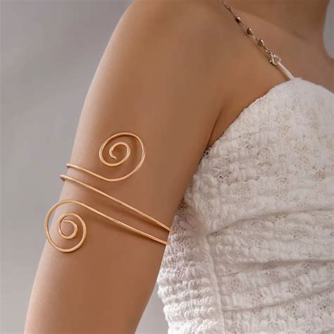 Boho Spiral Arm Cuff – Terrana