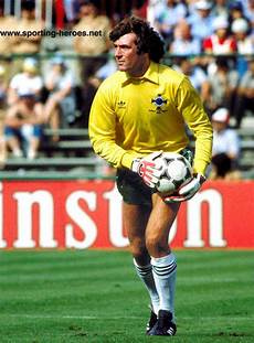portiere brasile 1982 football legends top 20 goalkeepers of all time portiere brasile 1982 football legends top 20 goalkeepers of all time