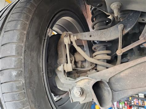 Used Car Test Drive: Suspension & Alignment Checks Before Purchase