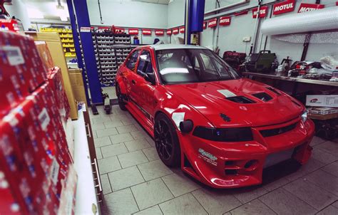 Wallpaper garage, mitsubishi, lancer, evolution, evo, Lancer ...