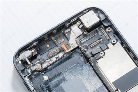 智能手机被损坏，需要修理 — 图库照片©totook@hotmail.com＃168946236