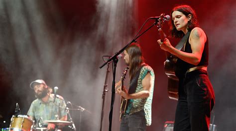 Big Thief announce new double album, Dragon New Warm Mountain I Believe ...