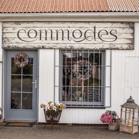 Rezultat imagine pentru New Commodes