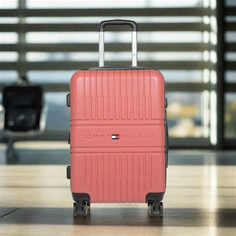 Tommy Hilfiger Stanford Hard Luggage – BAGLINE