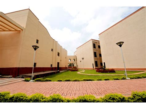 Shaping the Future of Leadership: IIM Indore, TimesPro launch Senior ...