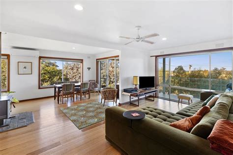 15 Cliff St, St Leonards VIC 3223 - House For Rent | Domain