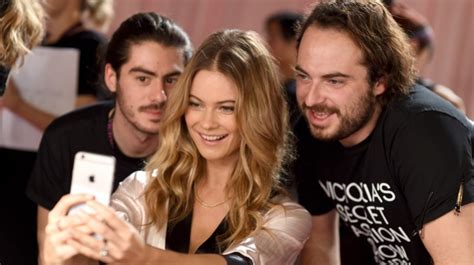 Slideshow: 2014 Victoria's Secret Fashion Show In London