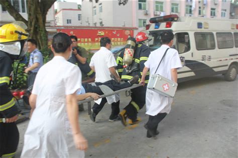 “不买就查！”怀化一男子冒充消防人员给医院培训后现场“卖货”_救援_举报_机构