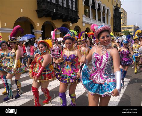 Dancing In The Street People Of Peru 🎊 February In Peru Means