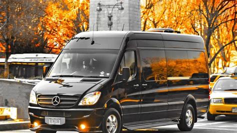 12 Passenger Vans for Rent 的图像结果