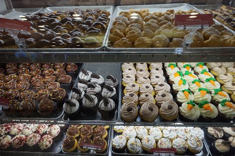 Carlos Bake Shop, The baker that does the impossible in New York