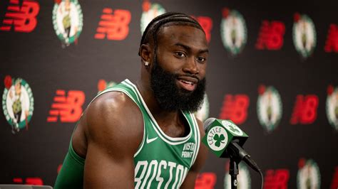 Jaylen Brown detona estilo dos sneakers de hoje em dia: “Lixo” - Sportbuzz