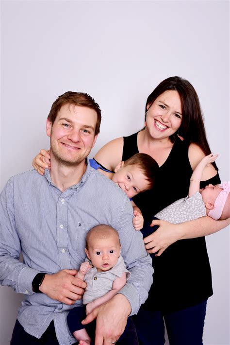 Crafts Using Cardboard Boxes 的图像结果