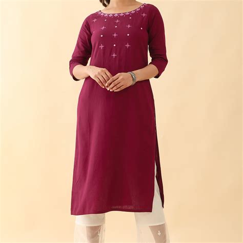 Buy Stylish Geometric Embroidered Magenta Kurta Online | Maybell ...