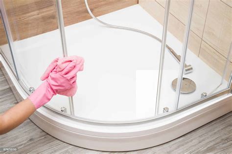 How to Refinish a Fiberglass Shower Pan - Ft Worth Refinishing
