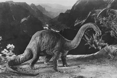 The Twilight Zone: "The Odyssey of Flight 33" & the Dinosaur