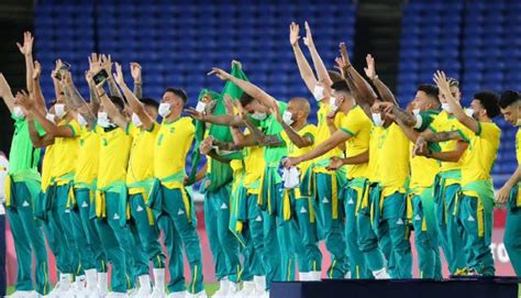 巴西国奥男足领奖台“插曲”：中国运动品牌的觉醒！