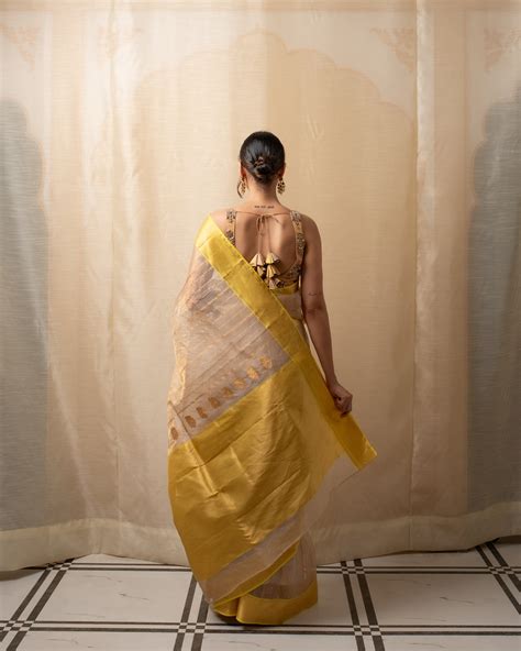 Buy Chanderi Silk Sarees Online at Priyanka Raajiv