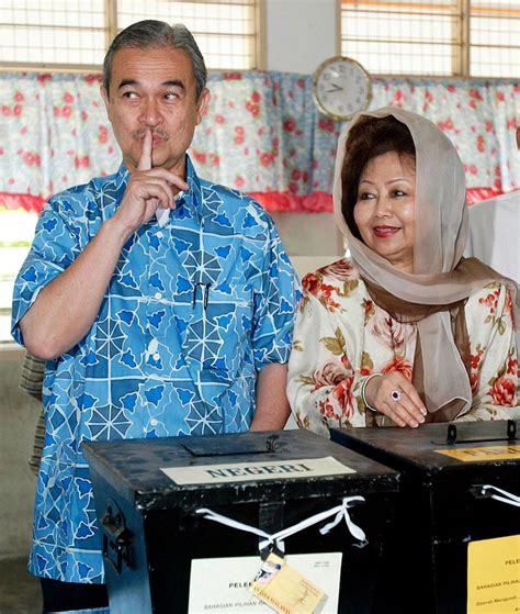Former Malaysian leader Abdullah Ahmad Badawi, who extended political ...