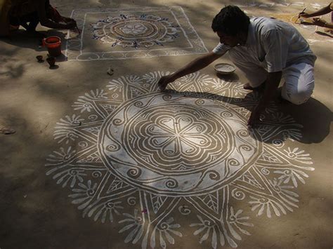 Meet Rabi Biswas - The Artist Who's Kept The Ancient Indian Artform Of ...