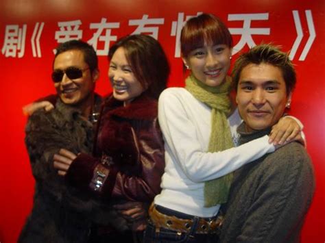图文：电视剧《爱在有情天》主创上海做宣传(1)_影音娱乐_新浪网