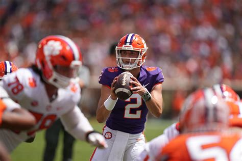 White Defeats Orange 20-13 in Clemson Spring Game – Clemson Sports News
