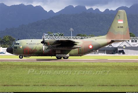 A-1315 TNI Angkatan Udara (Indonesian Air Force) Lockheed C-130H Hercules (L-382) Photo by Nanjo ...