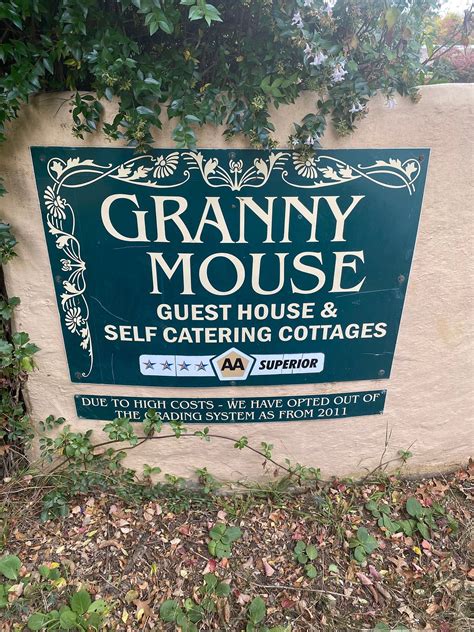GRANNY MOUSE HOUSE (Hogsback, Eastern Cape) - Inn Reviews & Photos ...