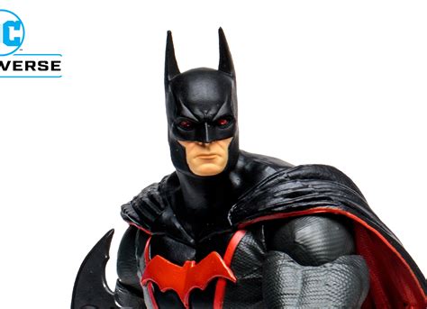 Earth 2 Batman Figure