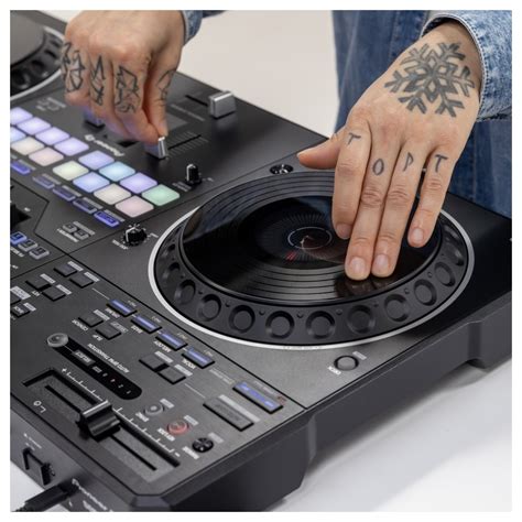 Pioneer DDJ-REV5 DJ Controller at Gear4music