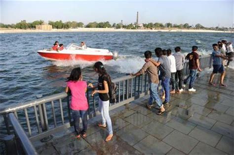 Boating in Gujarat, Boat Cruises in Gujarat, Water Sports in Gujarat