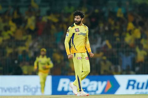 IPL 2023, CSK vs SRH | Twitter reacts as umpire separates riled up ...
