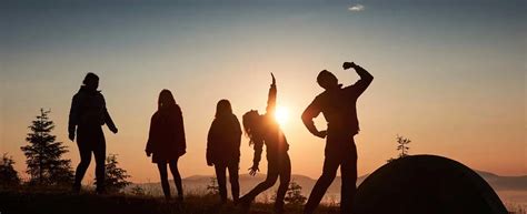 How to Avoid Feeling Homesick While Studying Abroad | Tips for Students