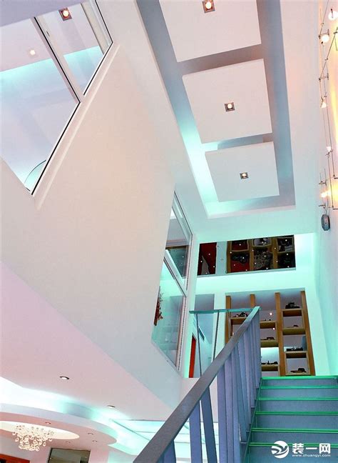现代风格楼梯玻璃楼梯扶手图片-家居美图_装一网装修效果图