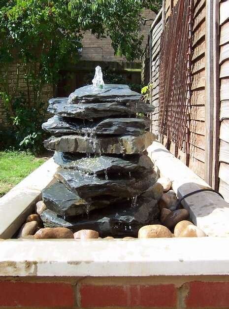 DIY Slate Cladding Water Feature 的图像结果