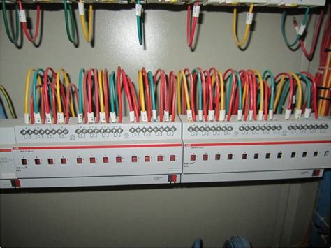 园区弱电布线常用的几种线缆敷设方式_菲尼特