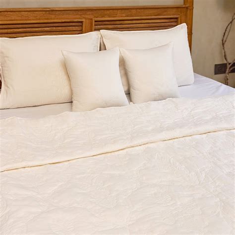 White Floral Chintz Bloom Embroidered Cotton Quilt Set - Double Bed ...