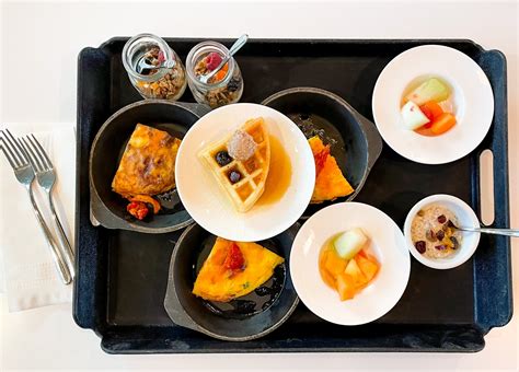 Denver Centurion Lounge Review - The Gallivanting Spoon