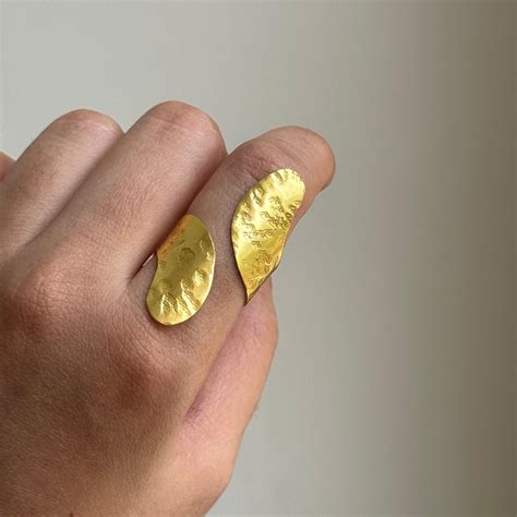 Diverge Adjustable Ring Golden – Rama India