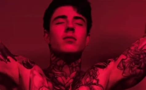 【jake andrich/Jakipz】看jake逐渐变成熟悉的大小…