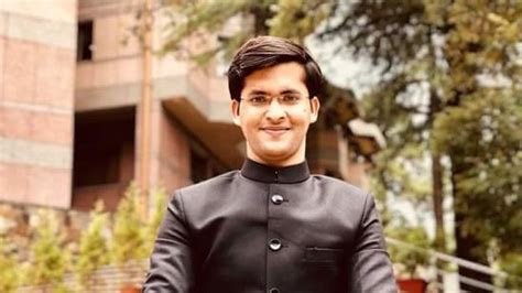 Meet India’s youngest IAS officer : Ansar Shaikh - India Today