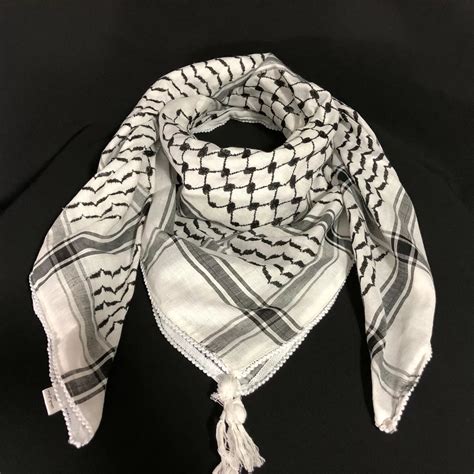 Palestinian keffiyeh Keffiyeh Scarf Made in Palestine Authentic India ...