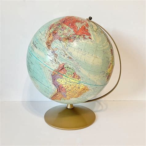 Vintage World Globe 的图像结果