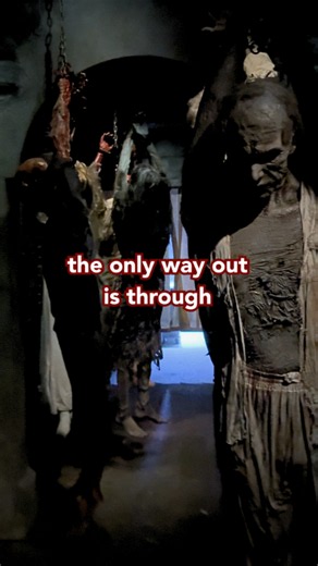 excuse me, pardon me, coming through, just gonna squeeze by #HalloweenHorrorNights #HHN #Hellraiser #UniversalStudiosHollywood