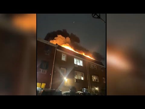 1 person hurt in Queens apartment fire
