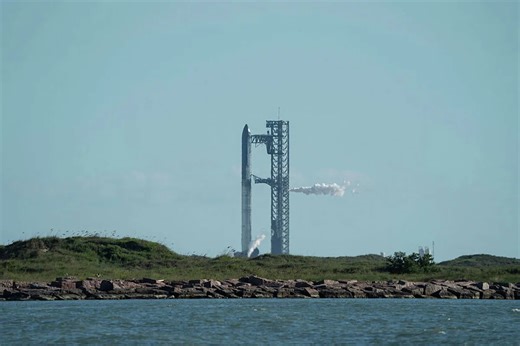 SpaceX successfully finds engines' limit in huge Texas explosion